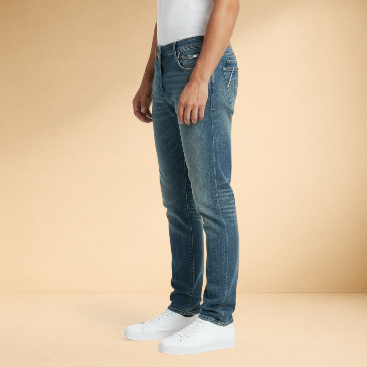 J.Hinton Signature Distressed Indigo Regular Fit