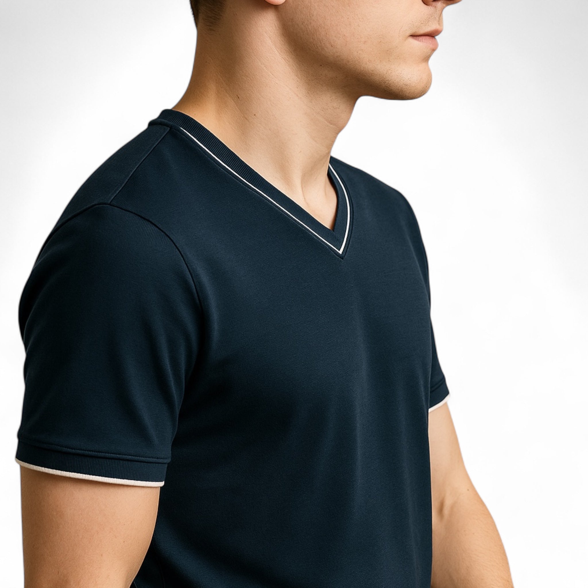 Mosaic Signature V-Neck – Navy